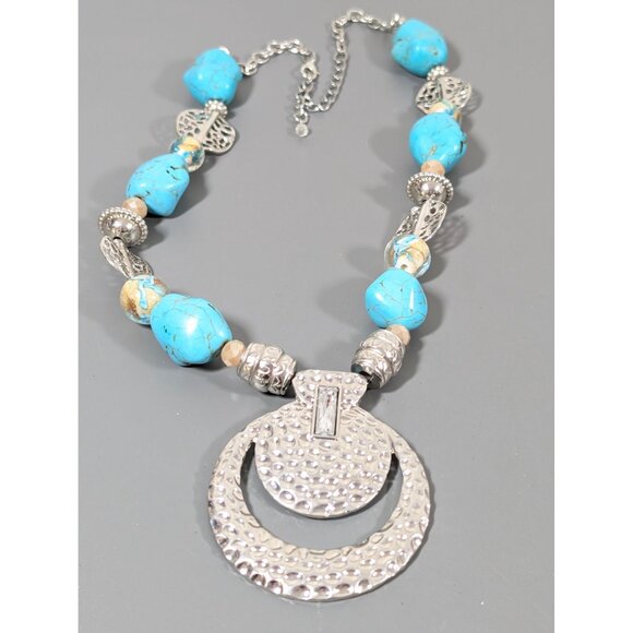 Southwestern Boho Faux Turquoise Glass Hammered Statement Necklace 22" - Picture 2 of 10